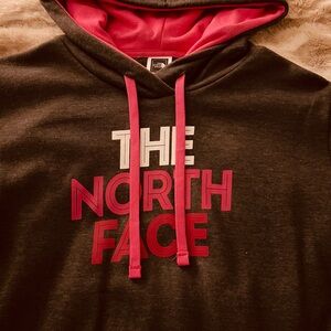 Women’s Brand new without tags North Face hoodie size S